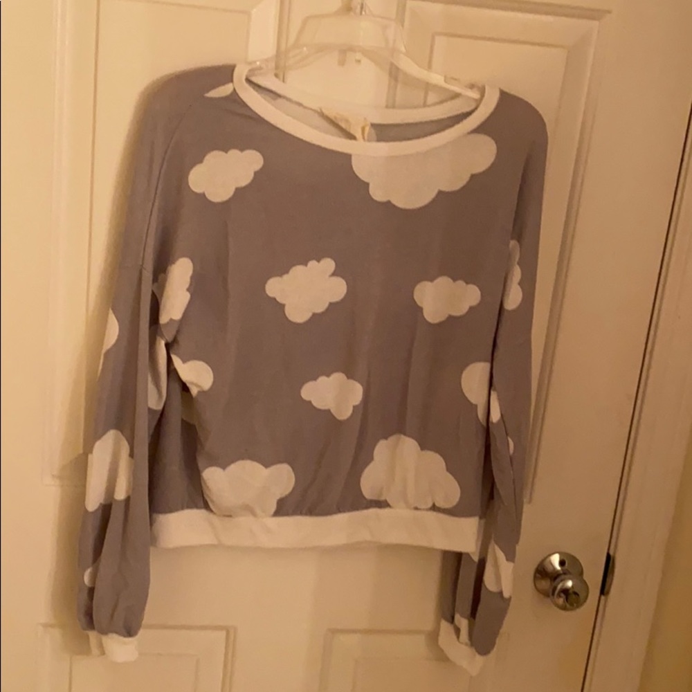The cutest cloud print sleep set!!☁️☁️☁️☁️